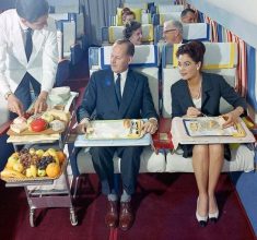 Обслуживание пассажиров первого класса в самолетах дальних рейсов, 1960-е